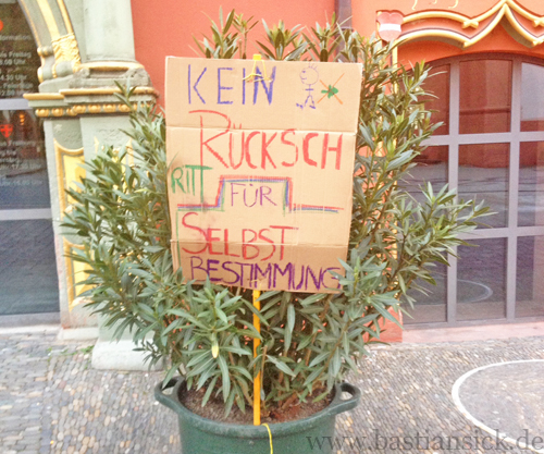 Kein Rücksch-ritt für Selbst Bestimmung_WZ (Freiburg) (c) Bianca Reaves 01.05.2015_gyFu2QsK_f.jpg